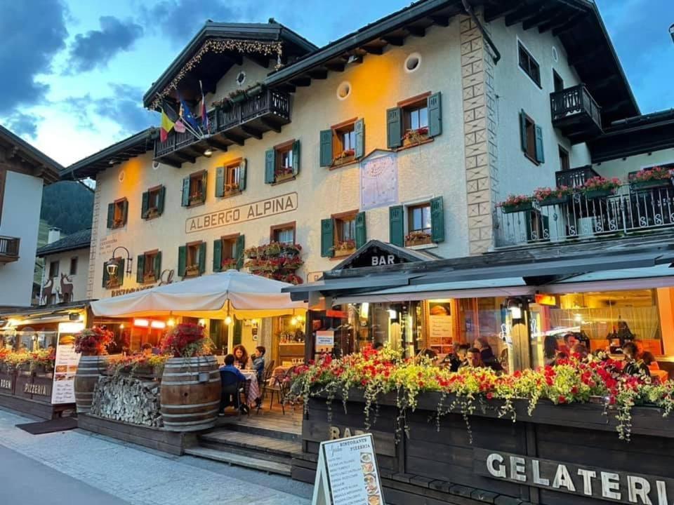 Hotel Alpina Livigno Bagian luar foto